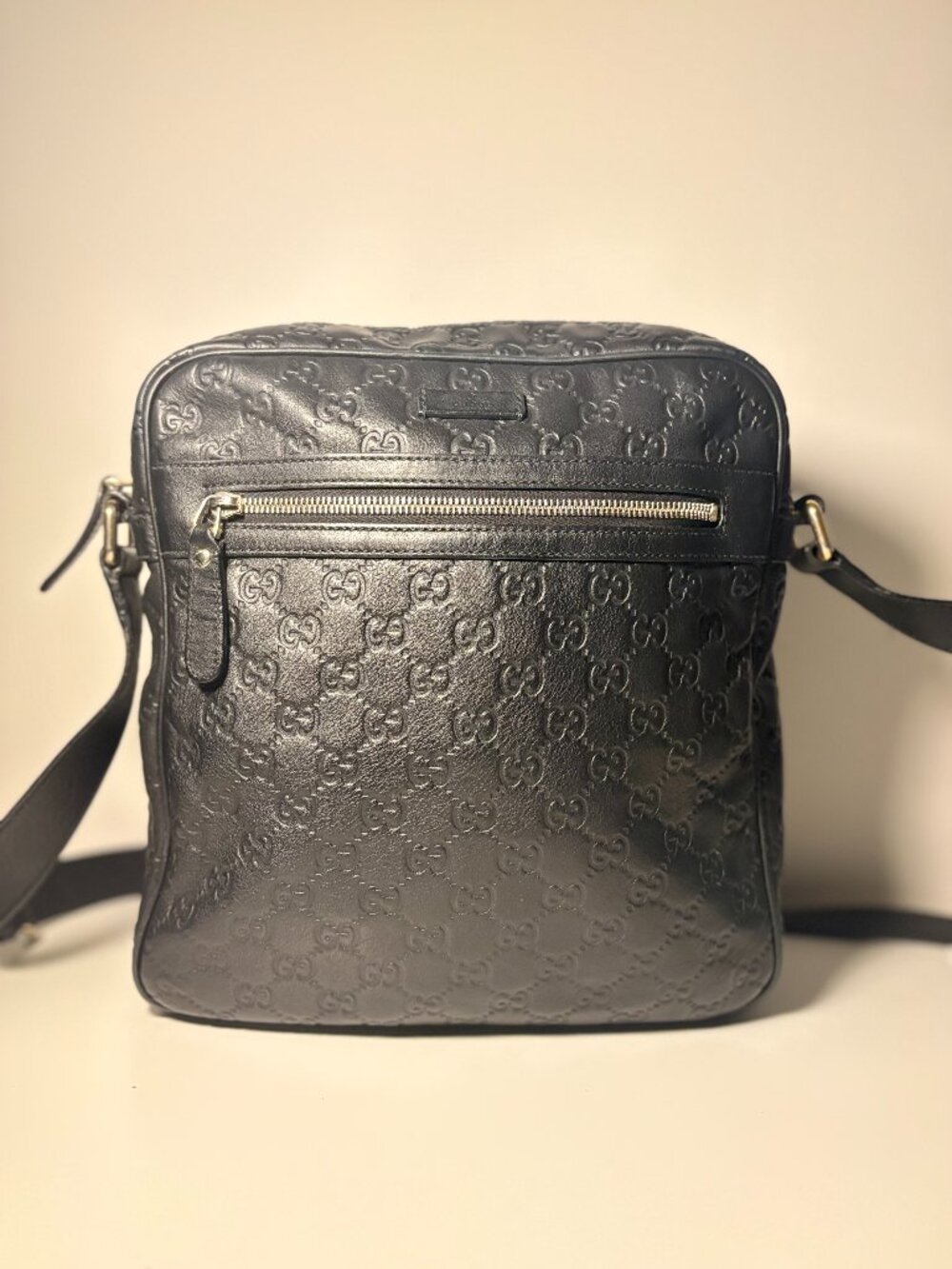 Gucci Signature Zip Messenger Bag Guccissima Black Leather Large Silver Hardware